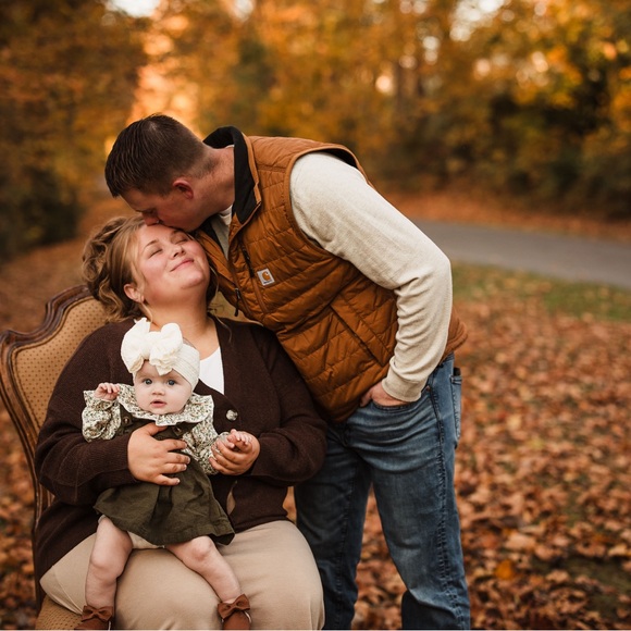 hello! i’m abigail🤎 - Picture 5 of 5